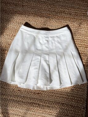 Abercrombie & Fitch White Pleated Mini Skirt